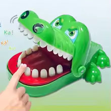 Children's prank toys hand biting crocodile toys shark tooth extraction games finger biting crocodile toys props tabletop games